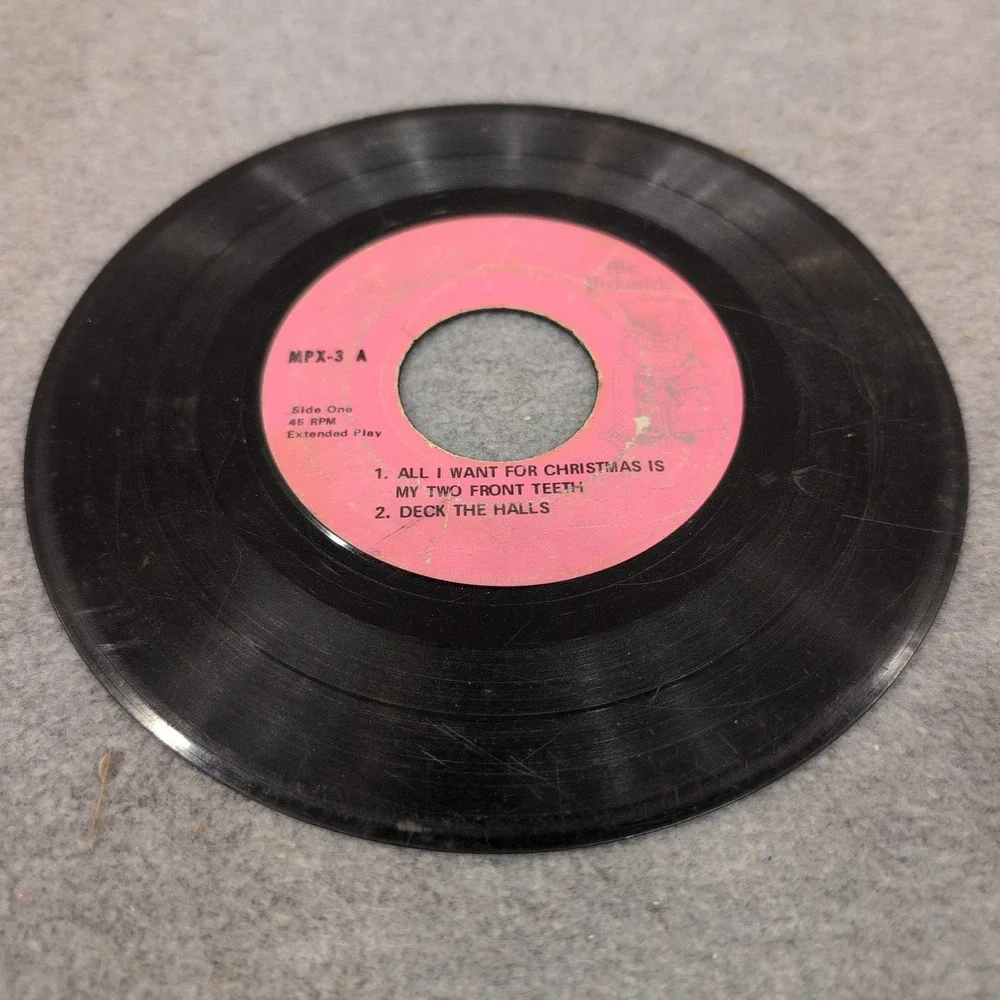 Mr Pickwick All I Want For Christmas Is My Two Front Teeth 45 RPM EP MPX-3 Vinyl - Picture 3 of 4